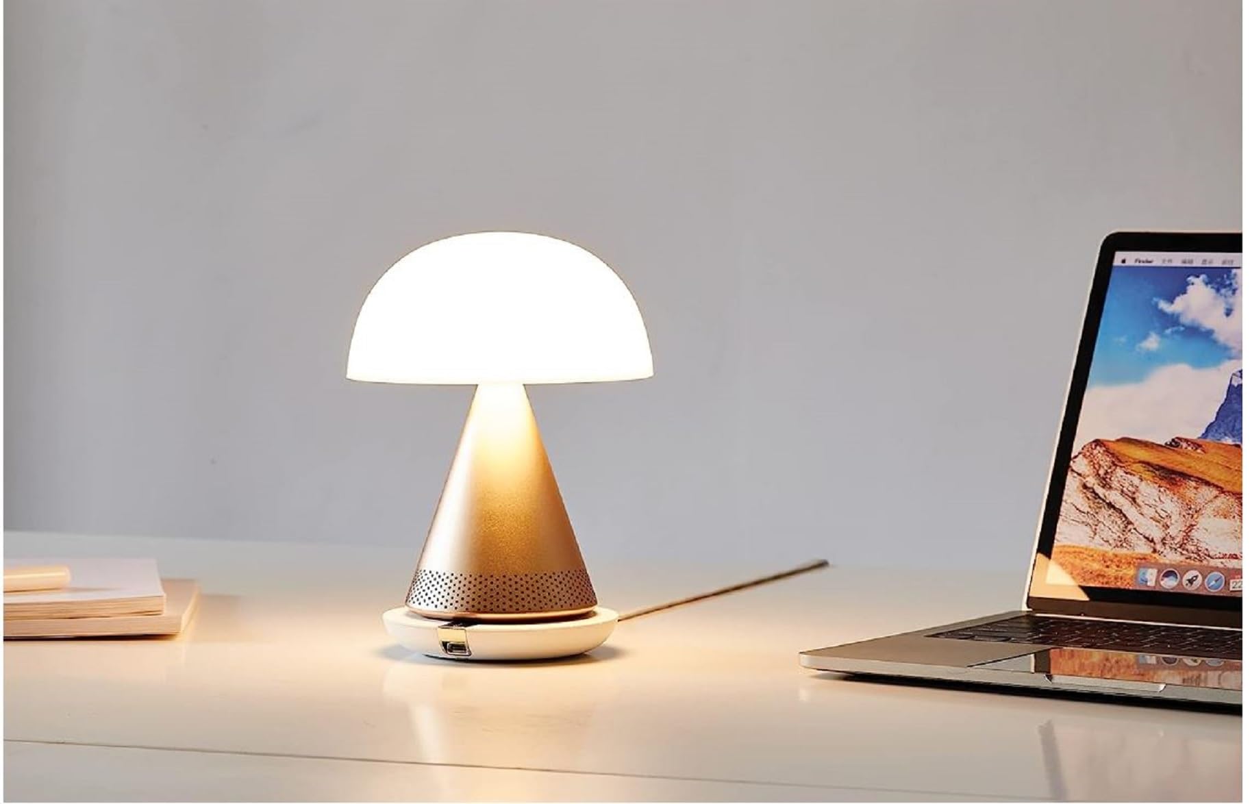 Lexon - Lampada led con cassa Bluetooth MINA L, Oro
