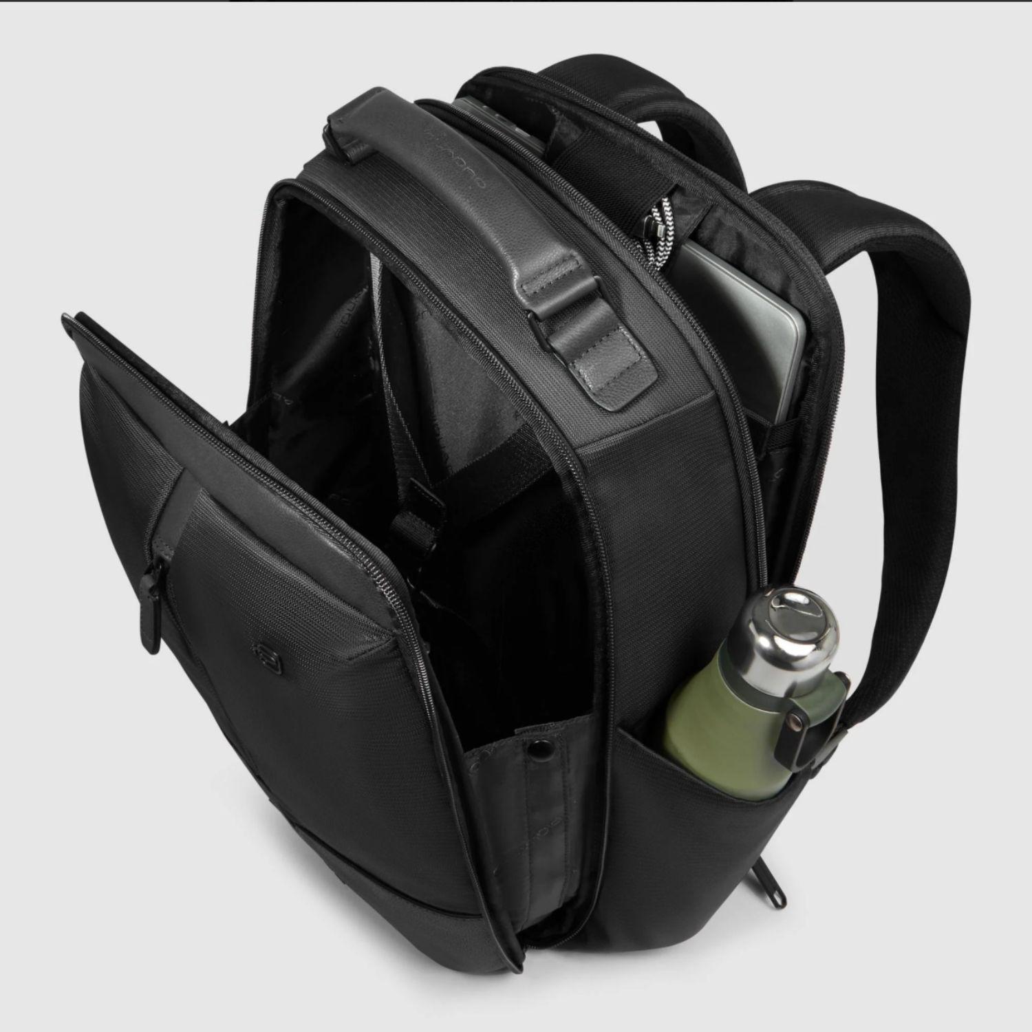 Zaino da viaggio porta pc 14" in tessuto riciclato,, Nero