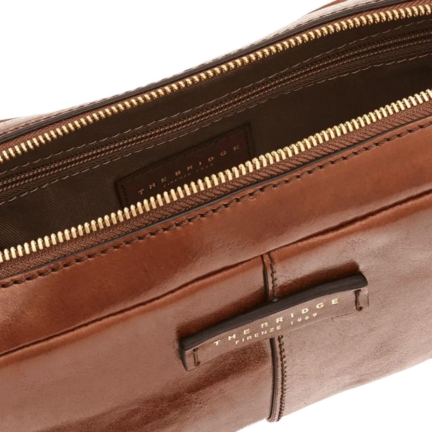 Pochette a mano in pelle Vespucci, Marrone