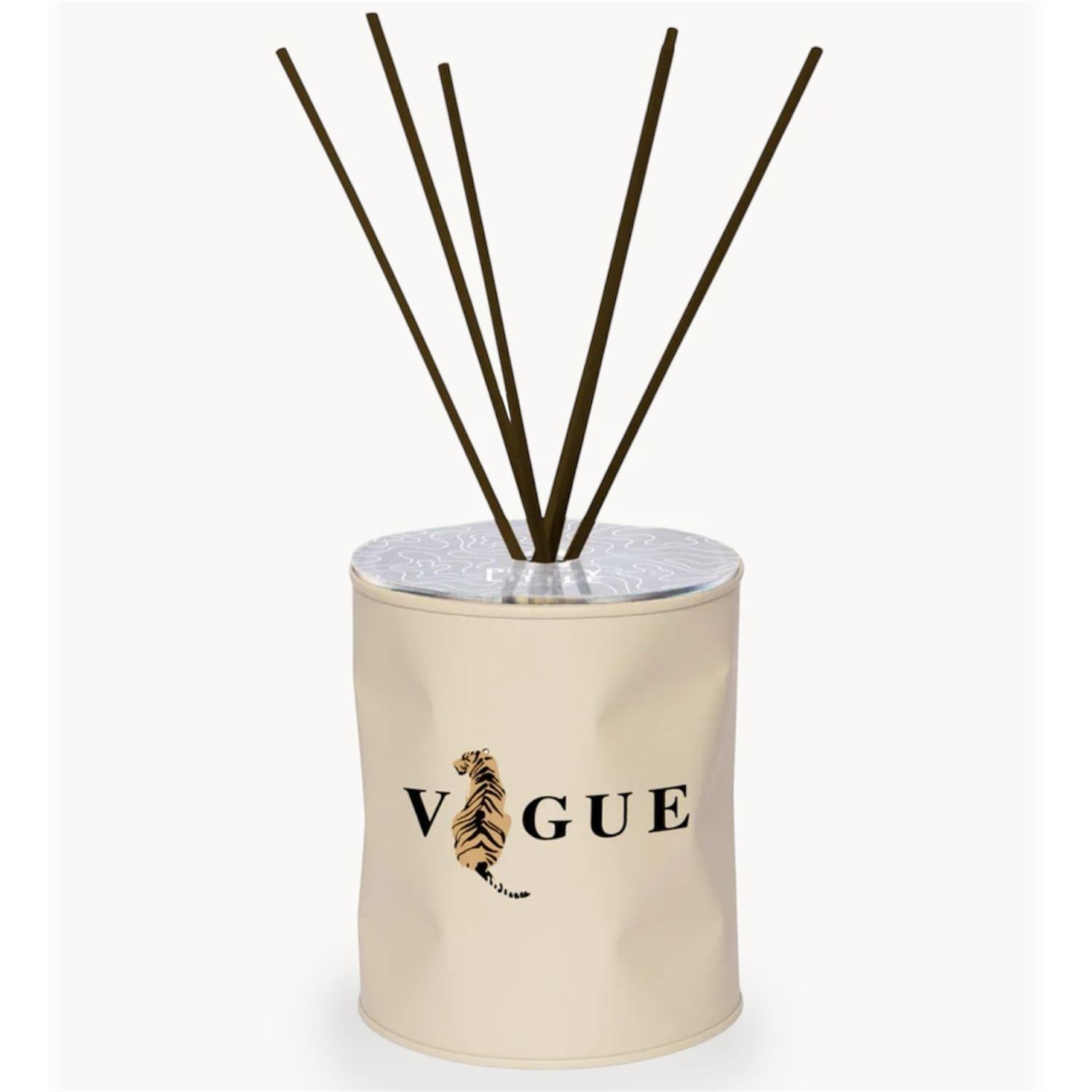 Pretty Little - Profumatore latta ammaccata Vogue, Beige