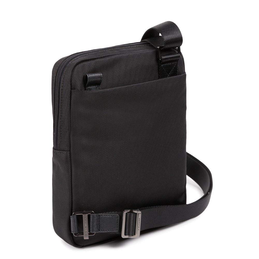 PIQUADRO - Borsello porta iPad in tessuto riciclato e pelle linea brief, Nero