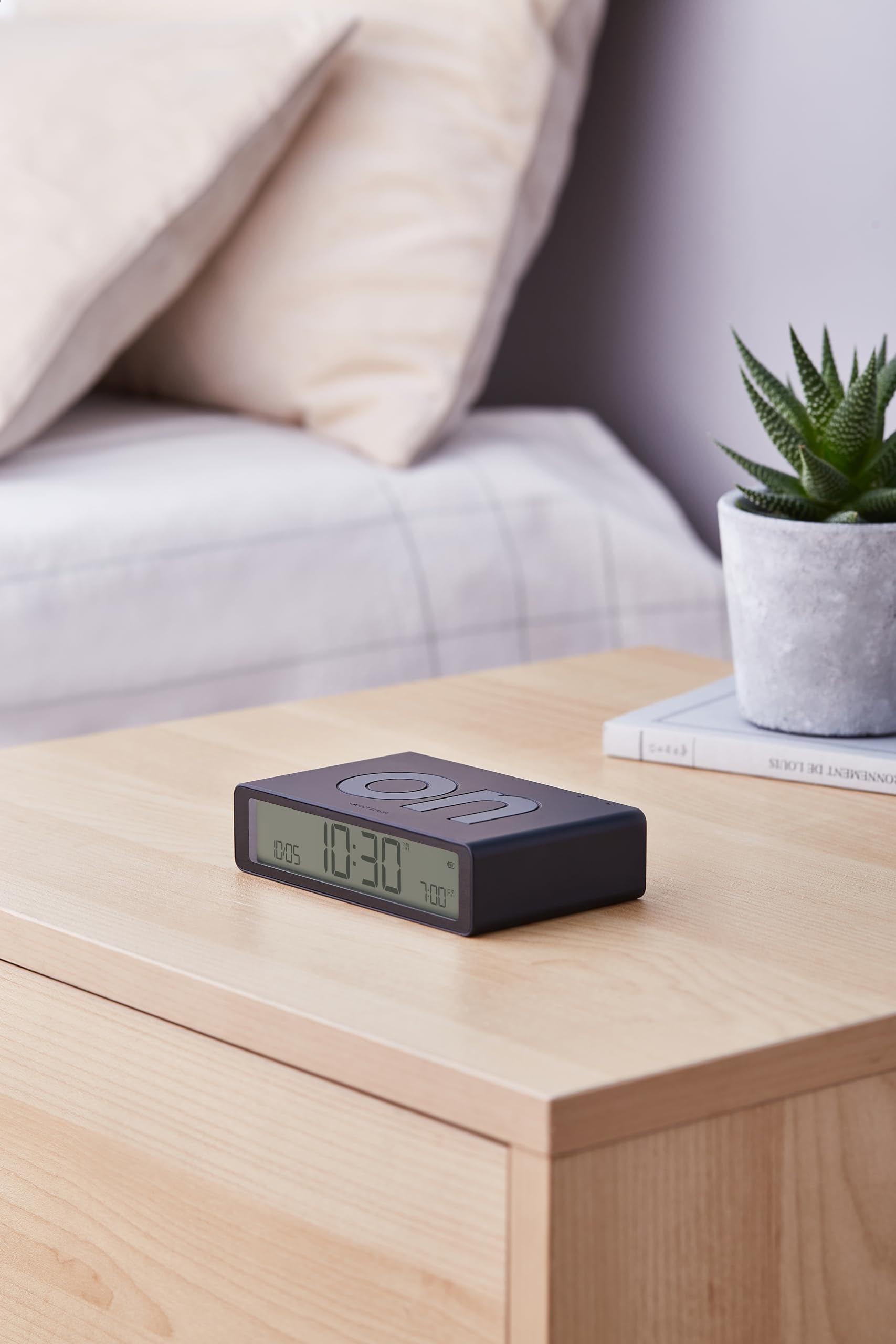 LEXON - Sveglia Classic Nera