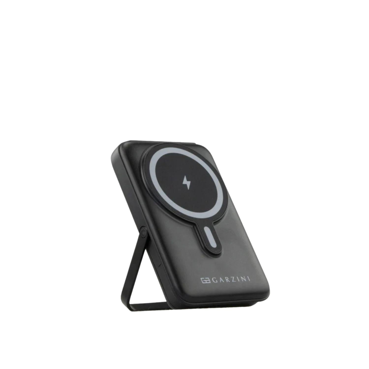 Garzini - Magsafe powerbank con cavi lightning USB-C e Micro-USB, Nero